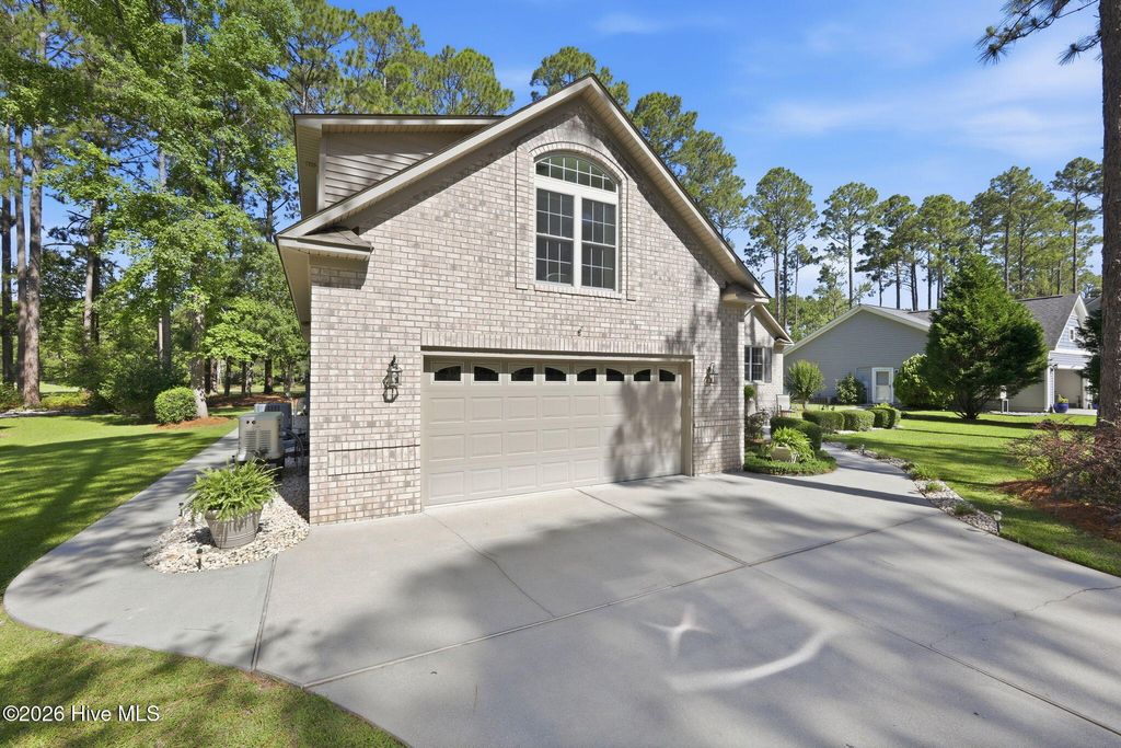 Photo of 904 Muirfield Place, New Bern, NC 28560 (MLS # 100578100)