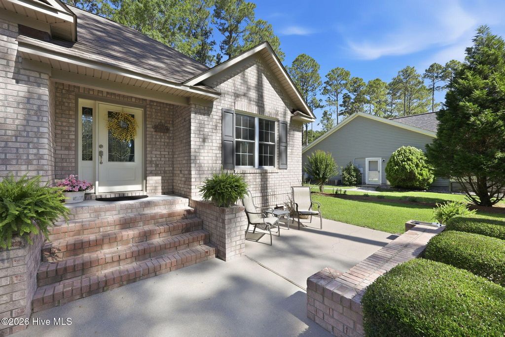 Photo of 904 Muirfield Place, New Bern, NC 28560 (MLS # 100578100)