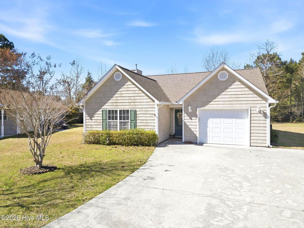 Photo of 111 Bay Tree Circle, Hampstead, NC 28443 (MLS # 100562982)
