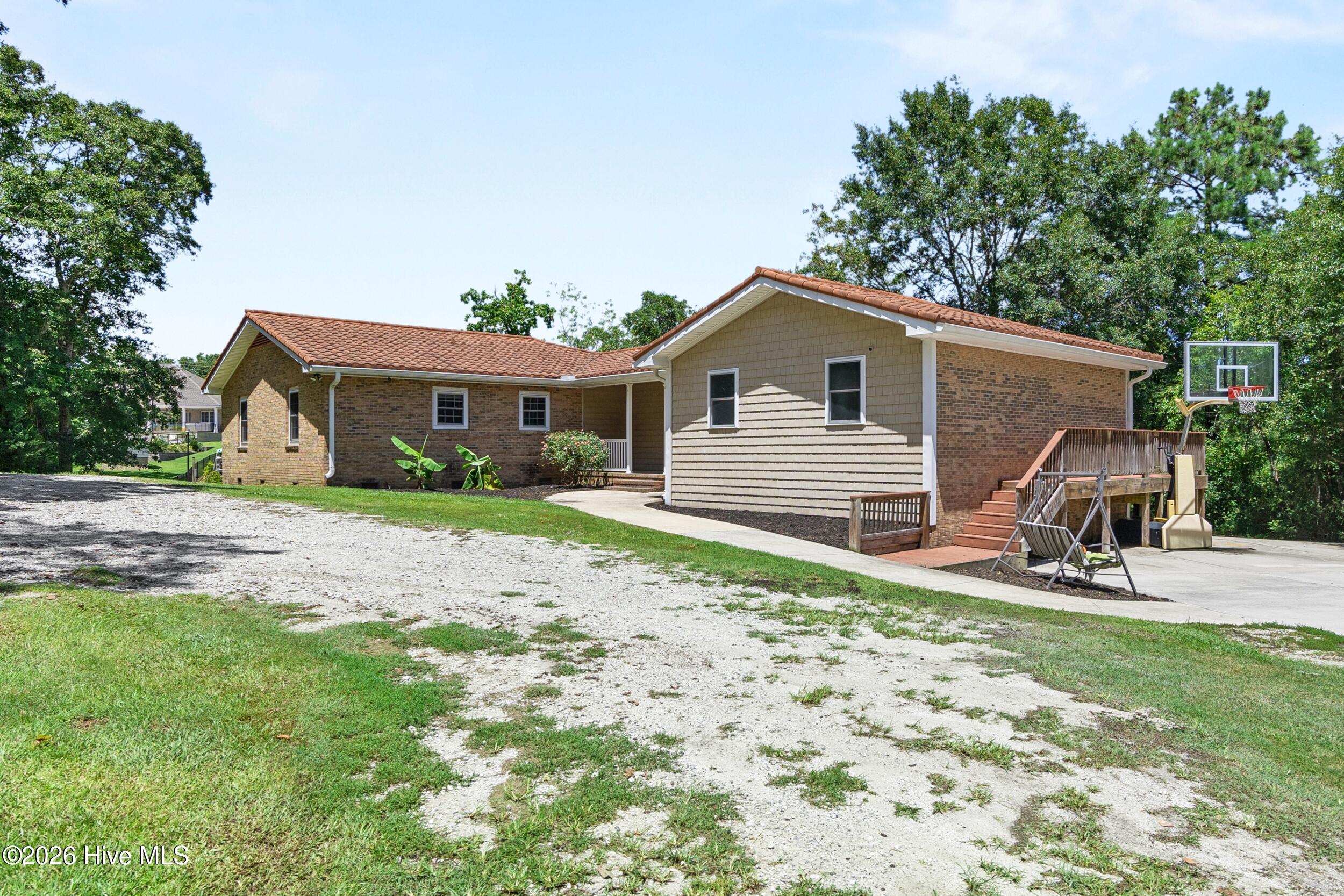 667 Hughes Road