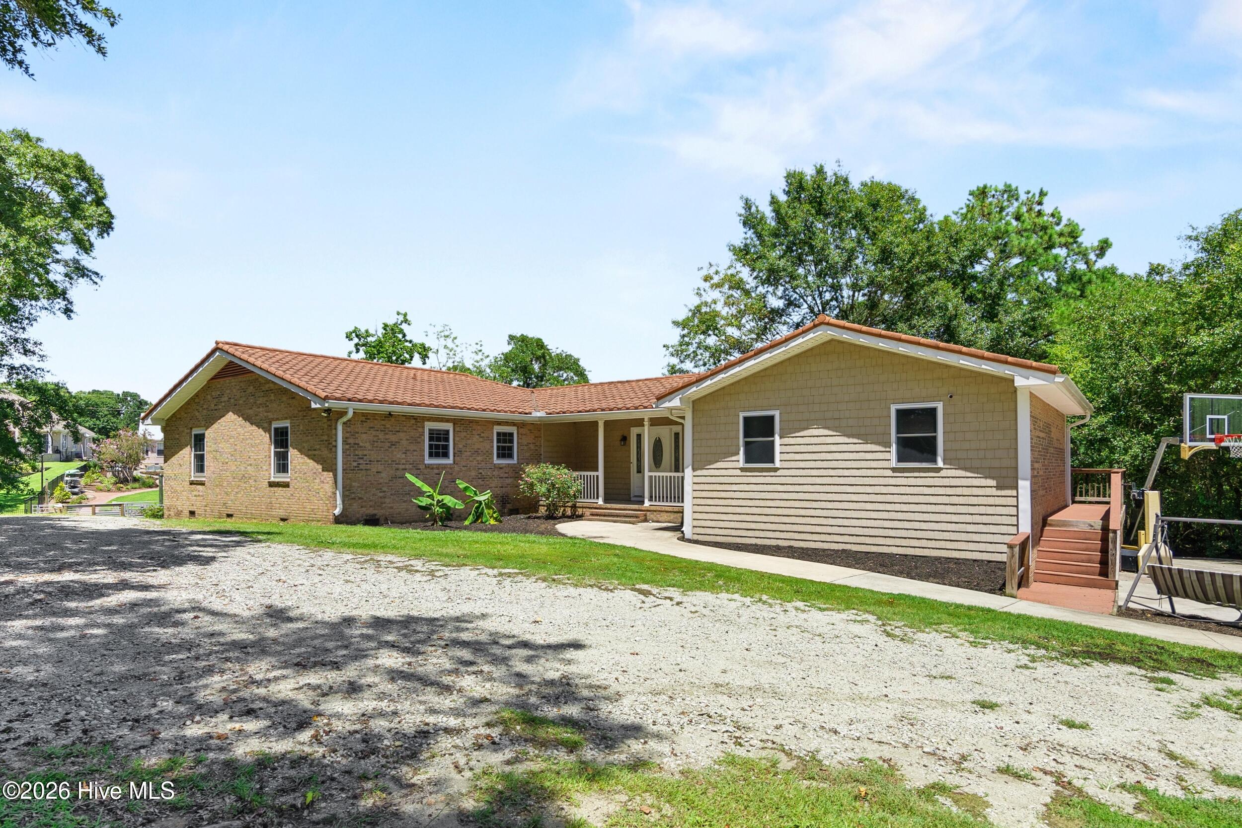 667 Hughes Road