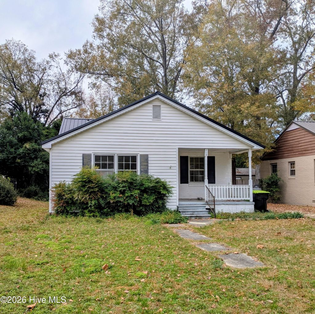 Photo of 209 N Thompson Street, Whiteville, NC 28472 (MLS # 100550267)
