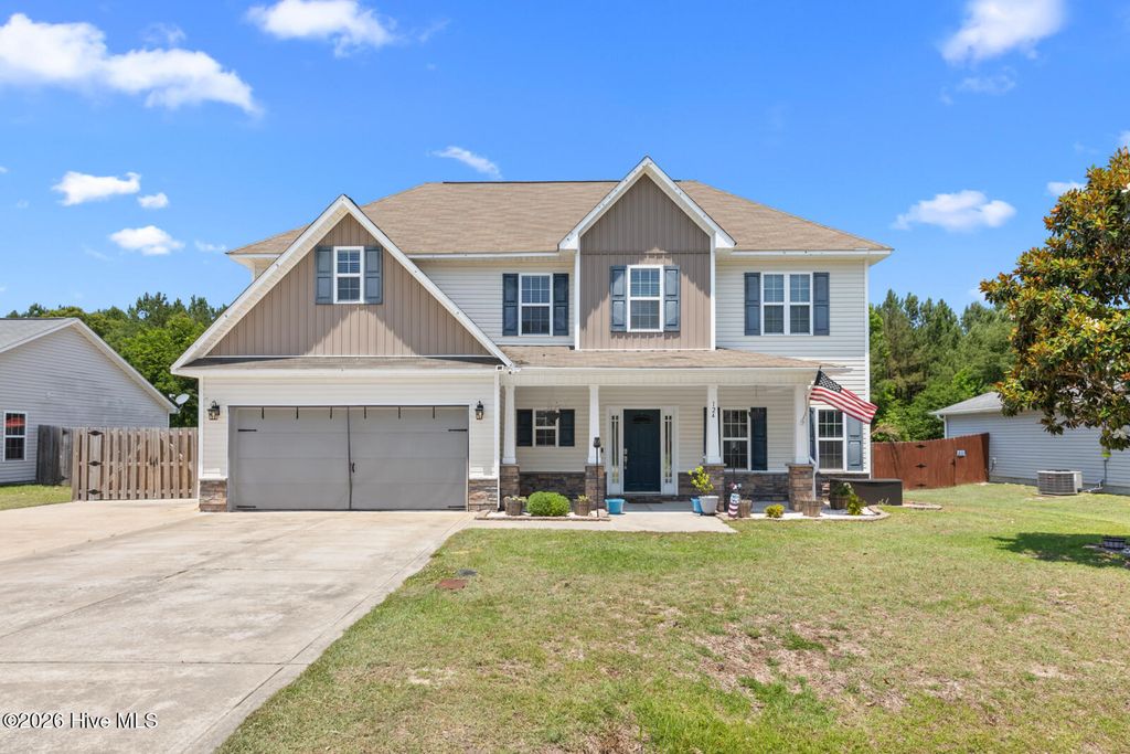 Photo of 124 Braeburn Boulevard, Richlands, NC 28574 (MLS # 100581475)