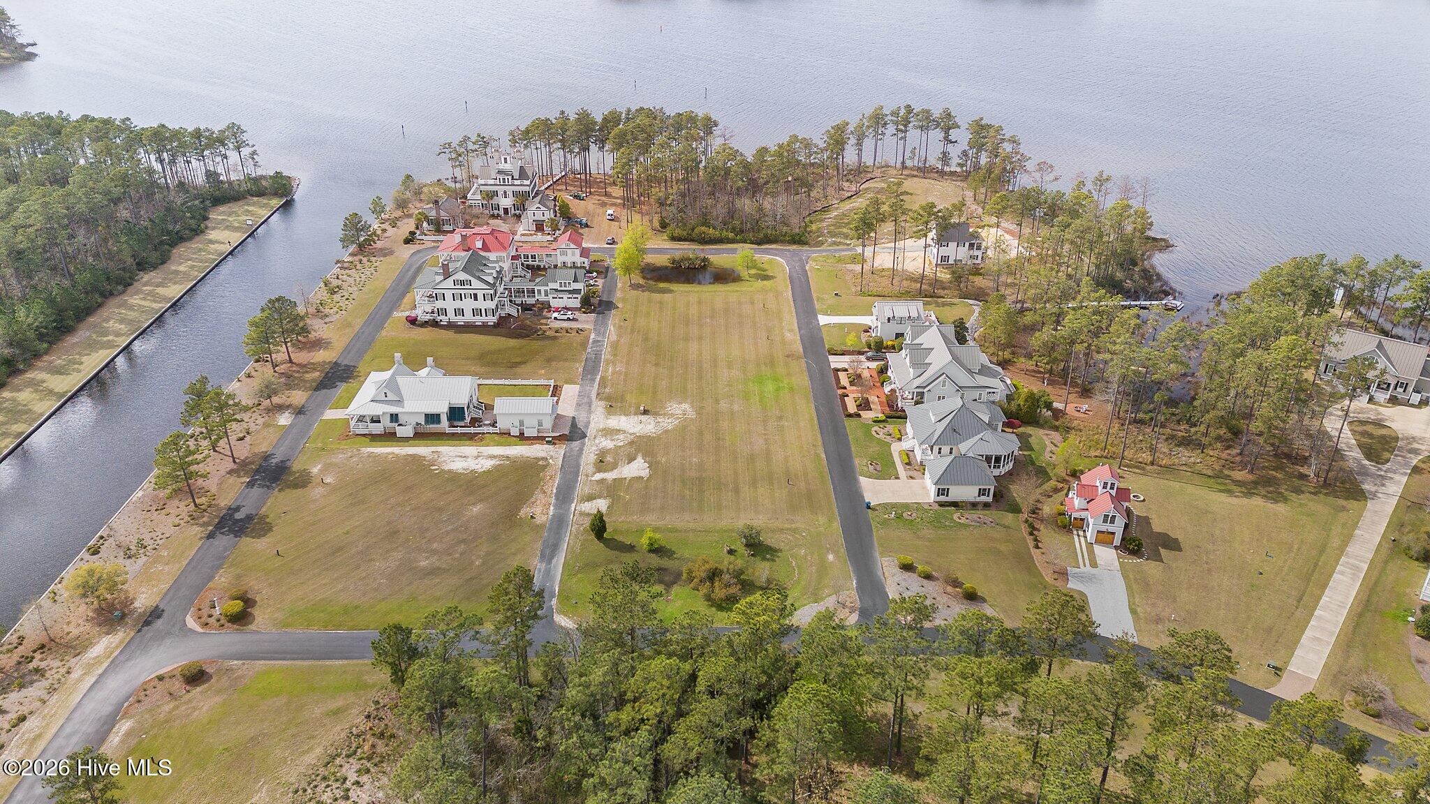 23 39 Eastcove Way