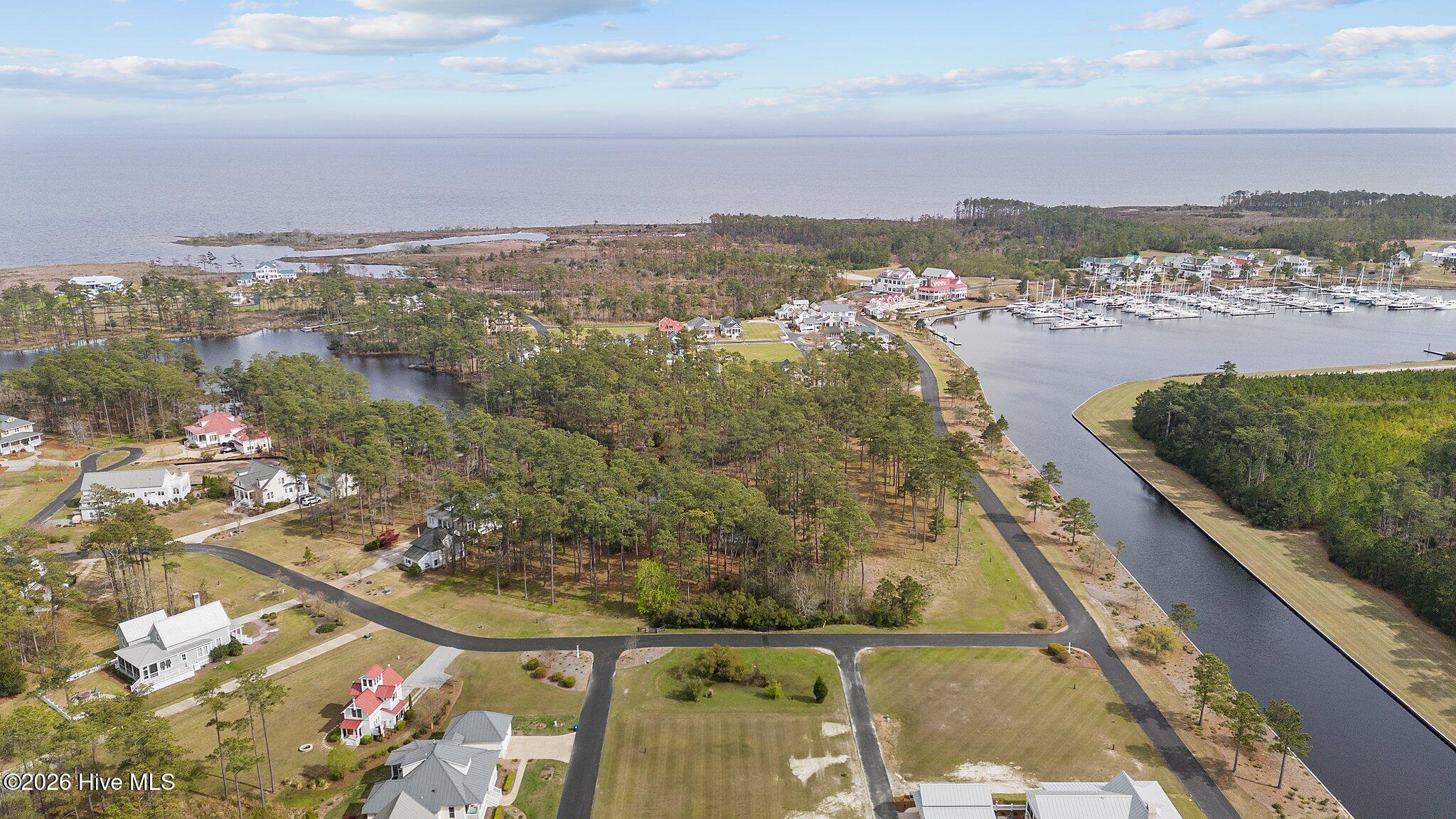 23 39 Eastcove Way
