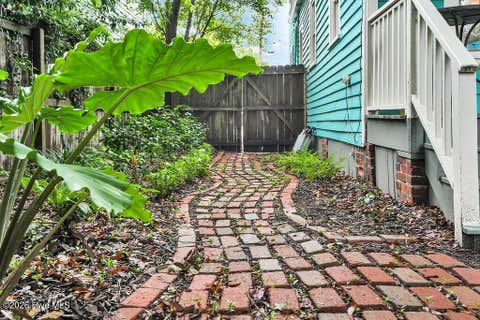 Tiny photo for 507 N 5th Avenue, Wilmington, NC 28401 (MLS # 100594486)