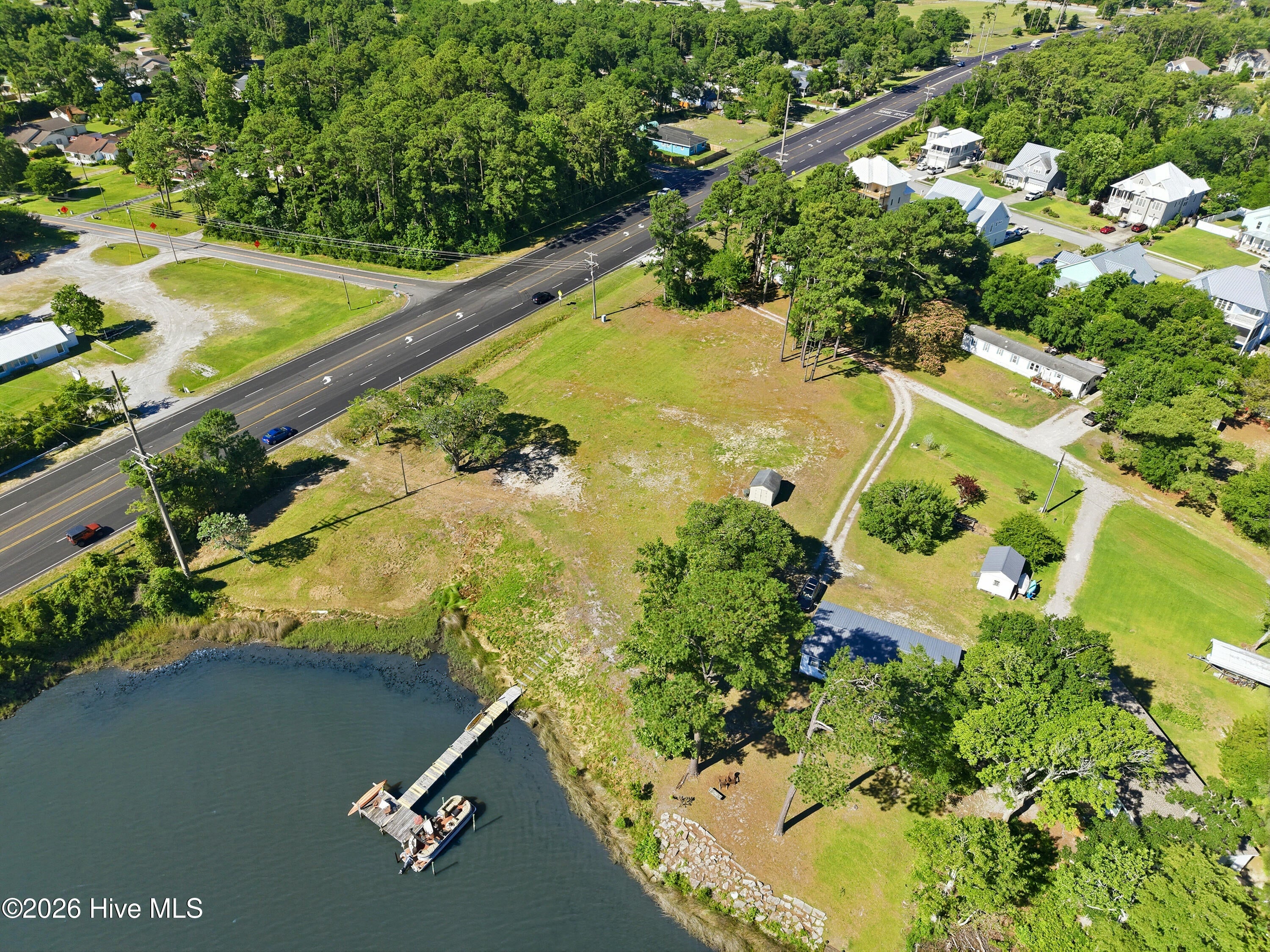 120 Russell Cove