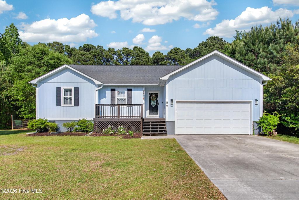 Photo of 104 Pine Needle Drive, Hubert, NC (MLS # 100573051)