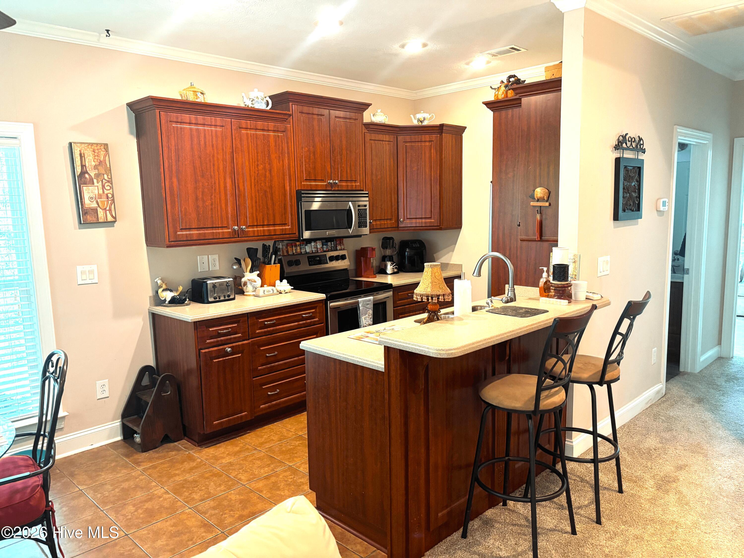 806 Sturbridge Drive