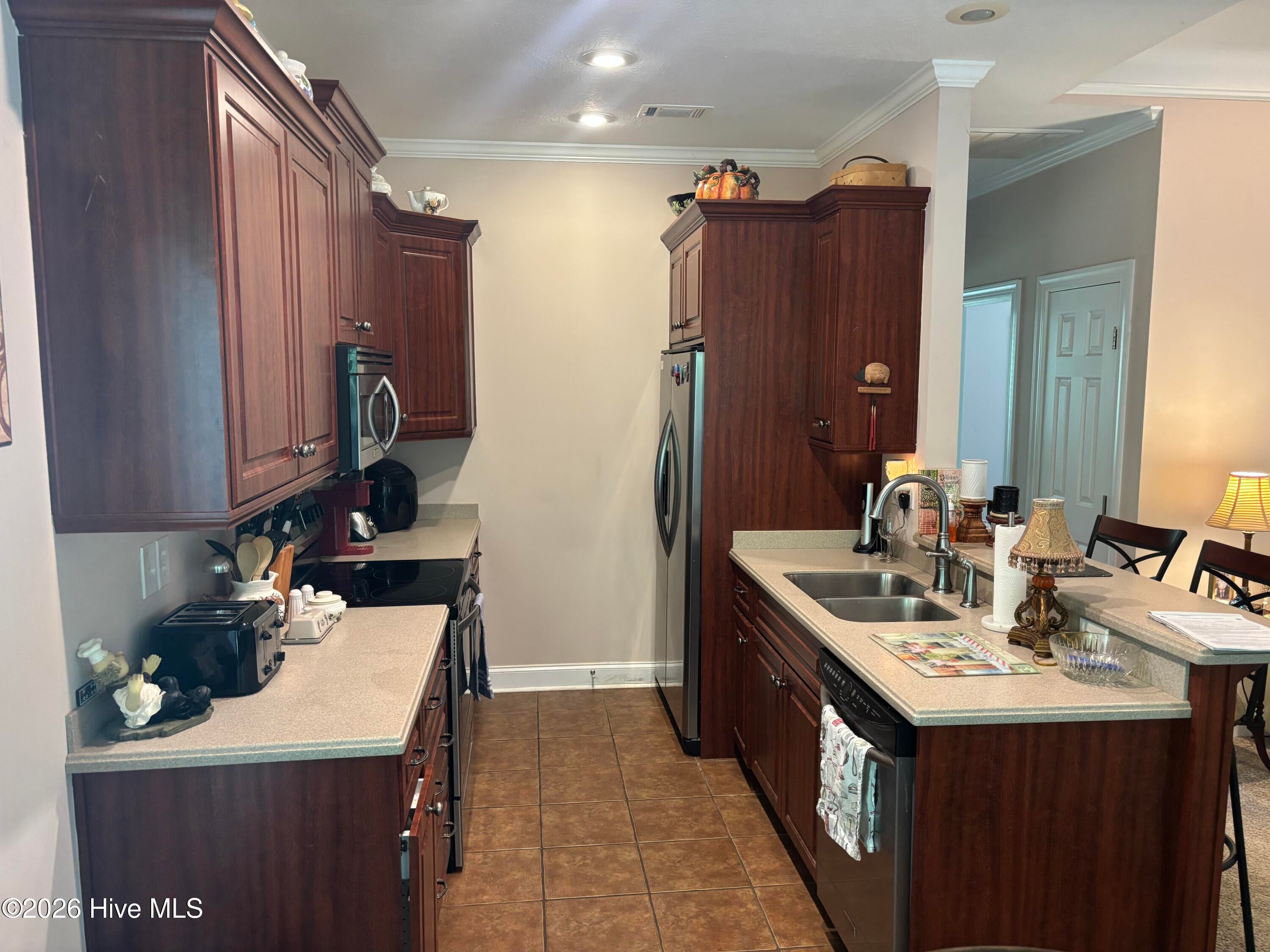 806 Sturbridge Drive