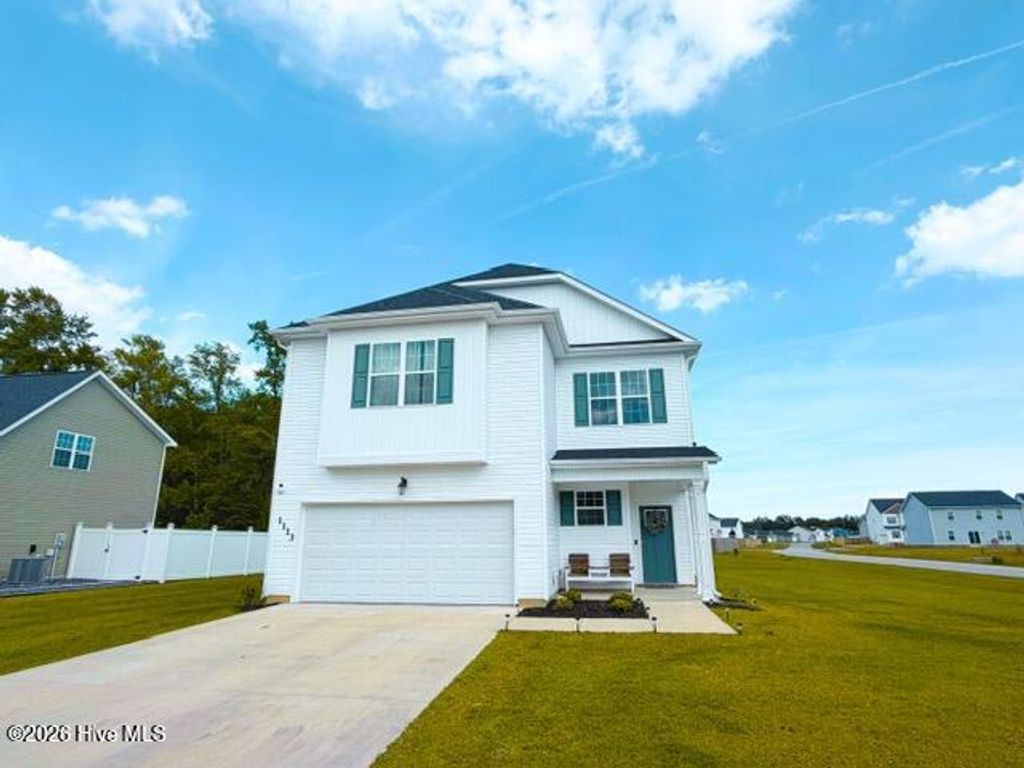 Photo of 1113 Carteret Manor Drive, Jacksonville, NC 28546 (MLS # 100569036)