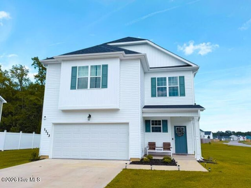 Photo of 1113 Carteret Manor Drive, Jacksonville, NC 28546 (MLS # 100569036)