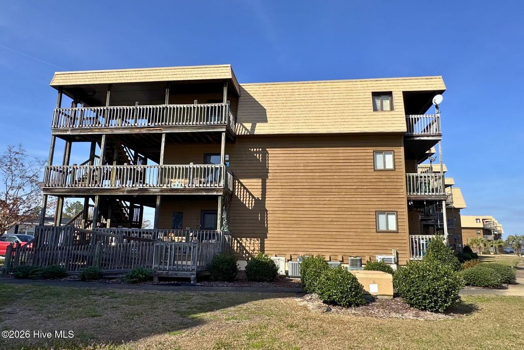 Photo of 215 Lake Place Condo Drive #215, Elizabethtown, NC 28337 (MLS # 100558574)