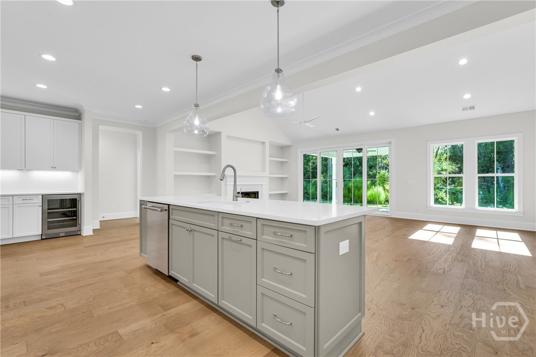 Savannah, Georgia 31411, United States, 3 Bedrooms Bedrooms, ,4 BathroomsBathrooms,Residential,Active,255382