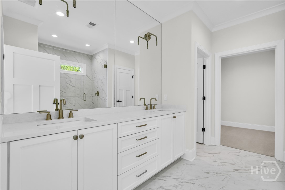 Savannah, Georgia 31411, United States, 3 Bedrooms Bedrooms, ,4 BathroomsBathrooms,Residential,Active,255382