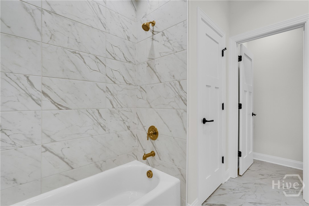 Savannah, Georgia 31411, United States, 3 Bedrooms Bedrooms, ,4 BathroomsBathrooms,Residential,Active,255382