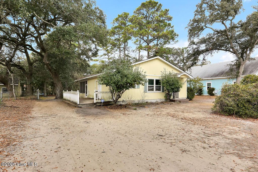 Photo of 417 E Leonard Street, Southport, NC 28461 (MLS # 100555610)