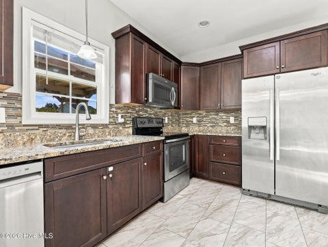 Tiny photo for 203 Chestwood Drive, Hubert, NC 28539 (MLS # 100603667)