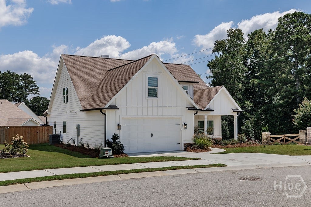 Photo of 15 Richmond Drive, Statham, GA 30666 (MLS # CL363917)