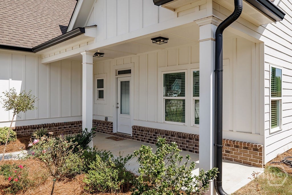 Photo of 15 Richmond Drive, Statham, GA 30666 (MLS # CL363917)