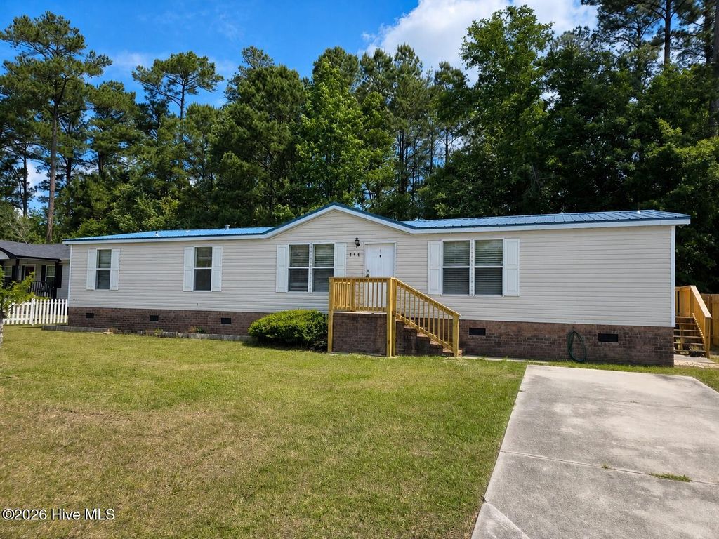 Photo of 414 Evanston Drive, Leland, NC 28451 (MLS # 100572333)