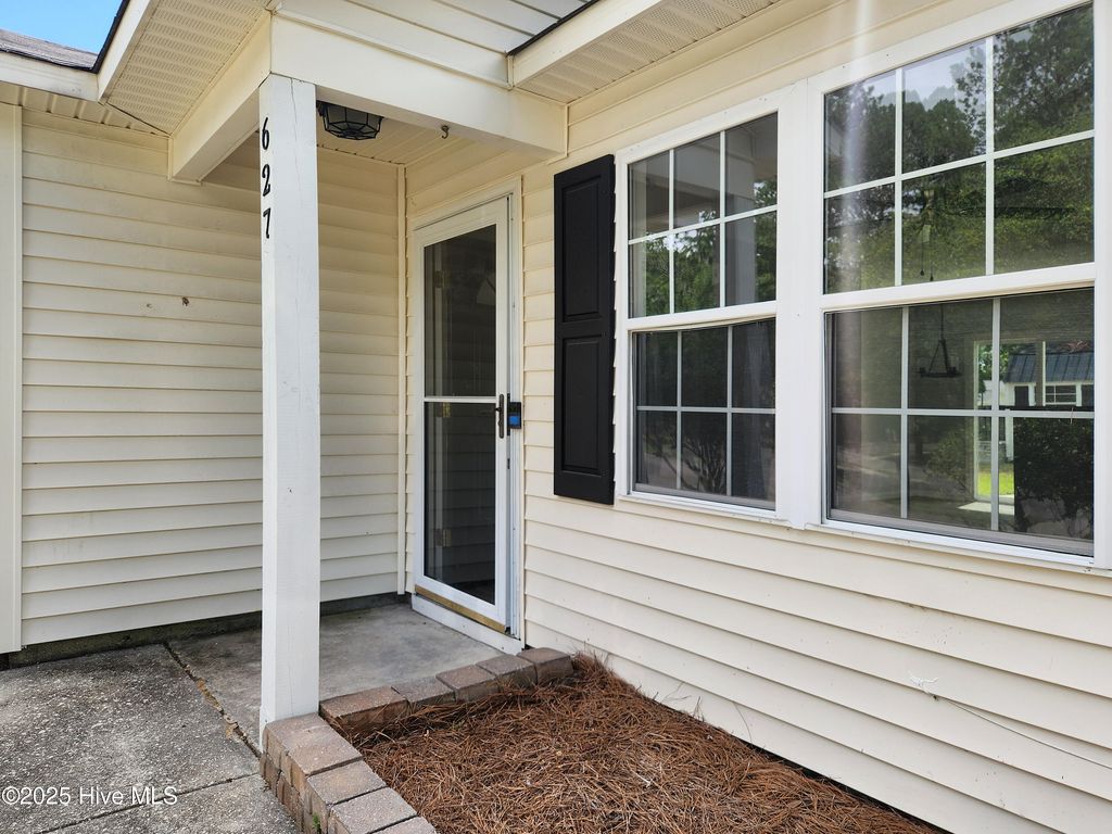 Photo of 627 Lanvale Hills Circle, Leland, NC 28451 (MLS # 100517717)