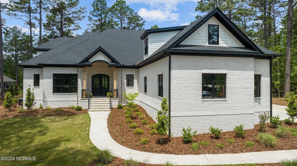 Photo of 4 Kenilwood Court, Pinehurst, NC 28374 (MLS # 100557452)