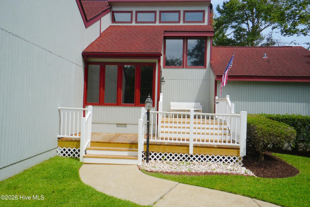 Photo of 203 Sandpiper Drive, Newport, NC 28570 (MLS # 100594597)