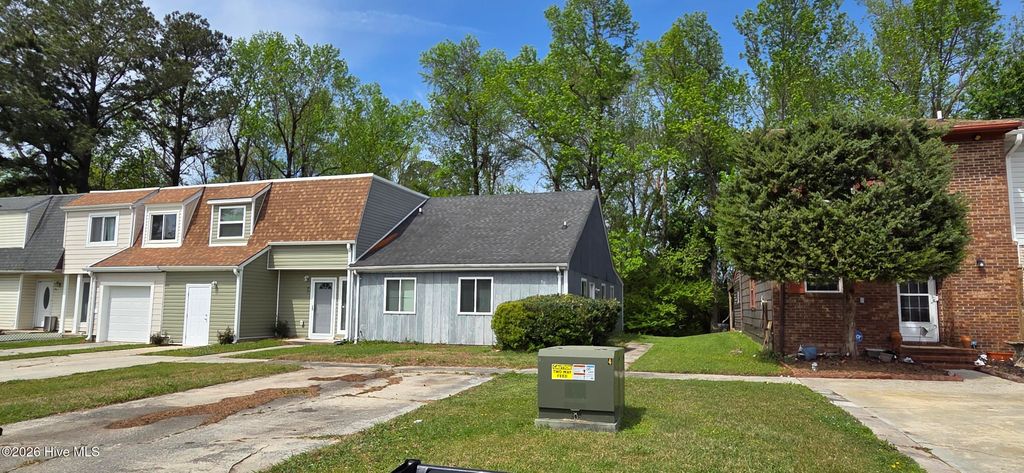 Photo of 90 Balsam Road, Jacksonville, NC 28546 (MLS # 100565351)