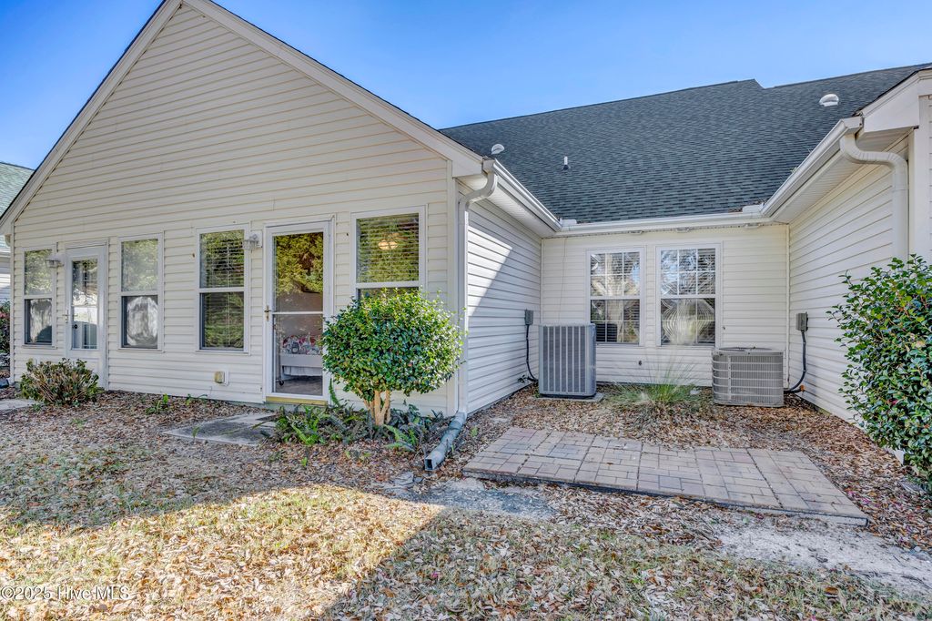 Photo of 404 Sunset Oaks Lane, Sunset Beach, NC 28468 (MLS # 100545901)