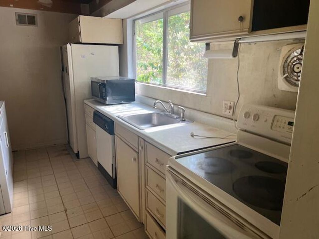 Photo of 212 Skyline Manor Road, Southern Pines, NC 28387 (MLS # 100568474)