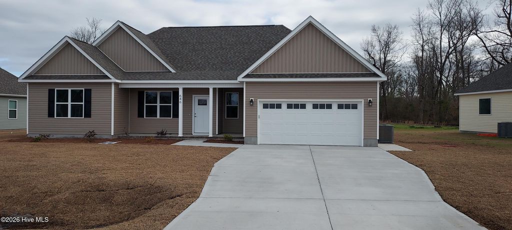 Photo of 646 Bright Harvest Drive, Maysville, NC 28555 (MLS # 100522813)
