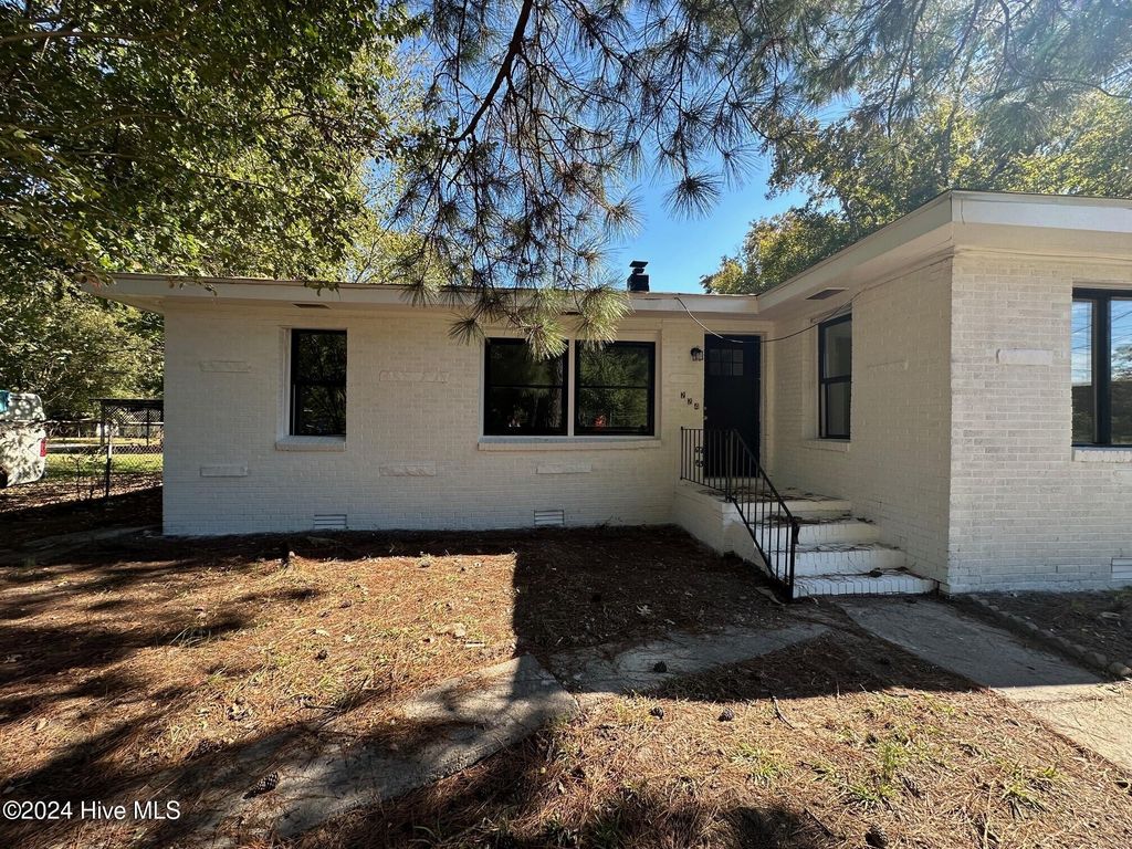 Photo of 224 Hill Street, Ahoskie, NC 27910 (MLS # 100474311)