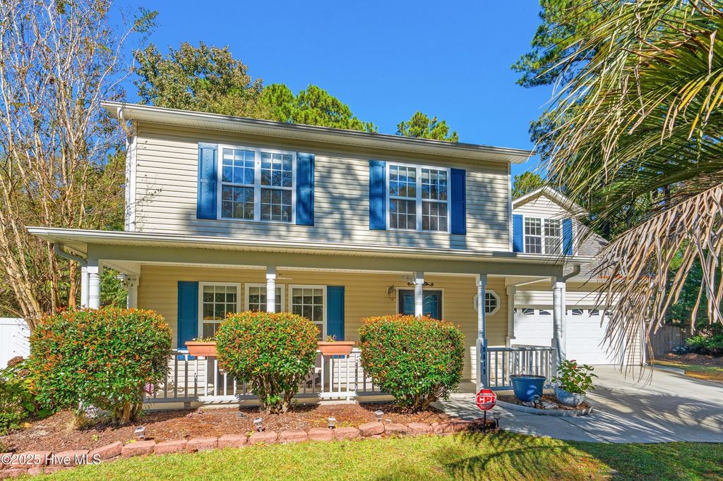 Photo of 9818 N Olde Towne Wynd SE, Leland, NC 28451 (MLS # 100565121)