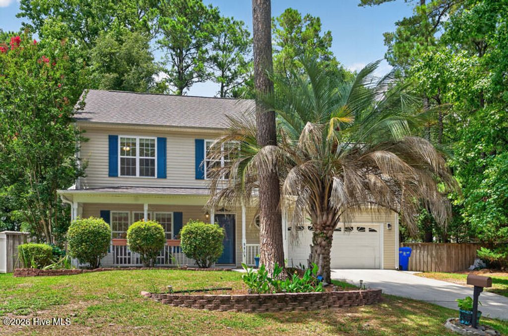 Photo of 9818 N Olde Towne Wynd SE, Leland, NC 28451 (MLS # 100565121)