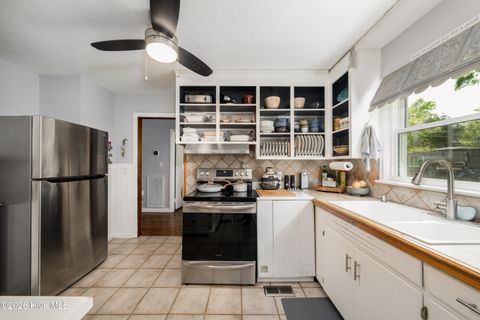 Tiny photo for 2054 Washington Street, Wilmington, NC 28401 (MLS # 100565706)