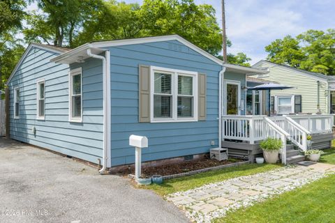 Tiny photo for 2054 Washington Street, Wilmington, NC 28401 (MLS # 100565706)