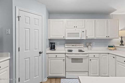 Tiny photo for 5004 Hunters Trail #Unit 4, Wilmington, NC 28405 (MLS # 100549050)
