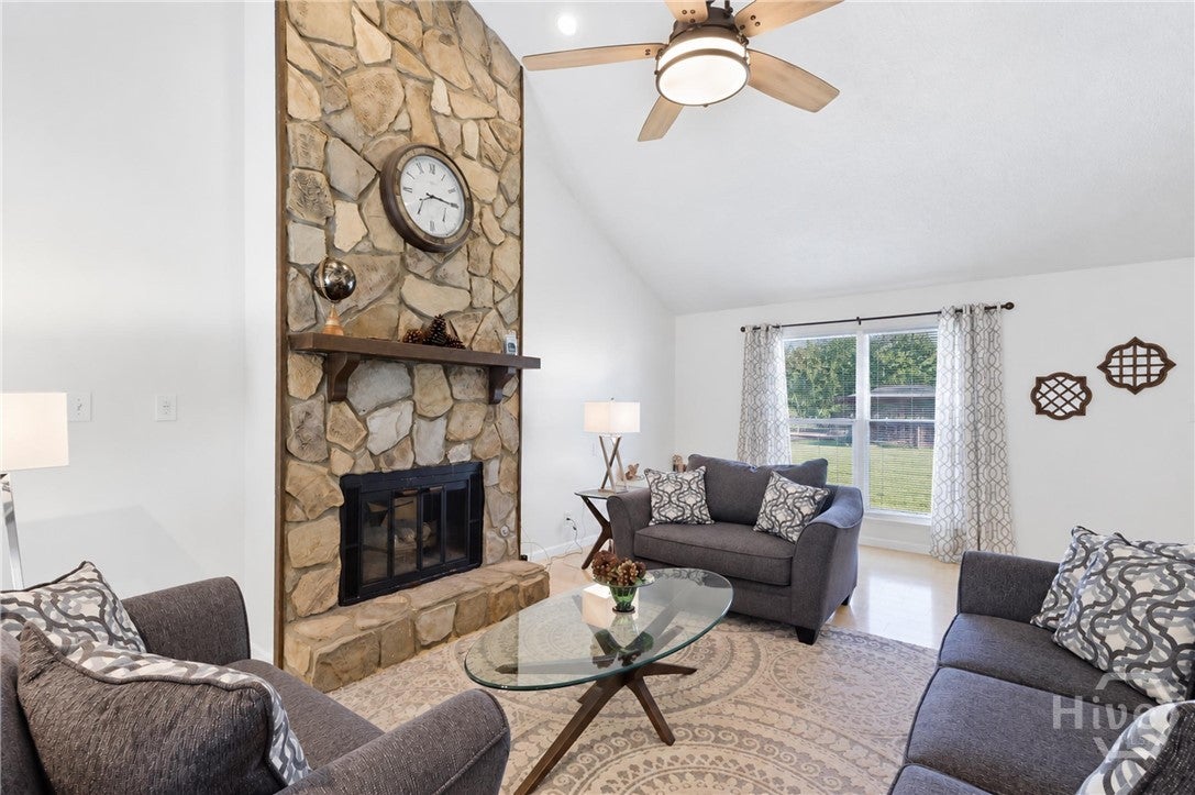 10 Rivers Bend Drive