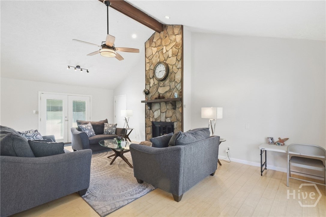 10 Rivers Bend Drive