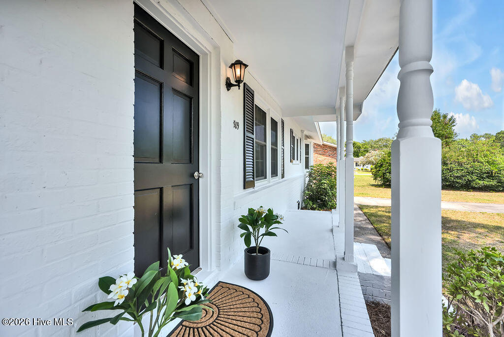 809 Pine Valley Drive