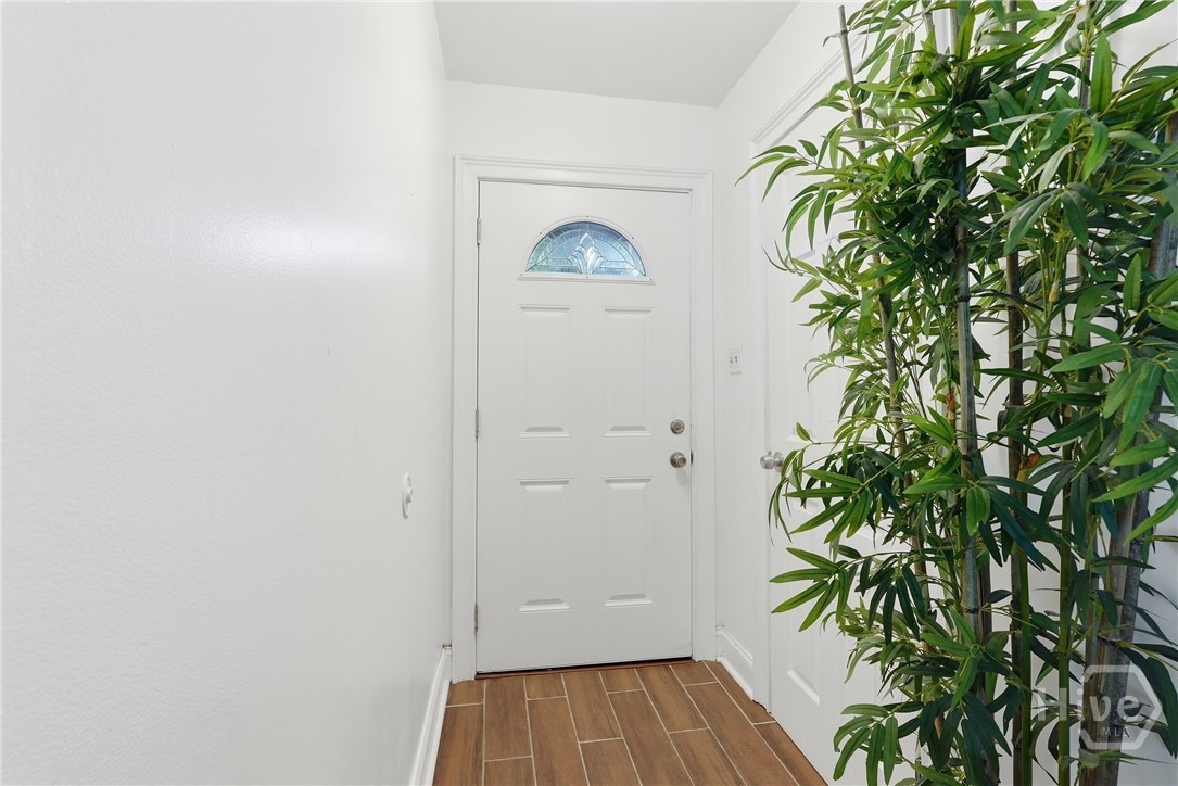 126 S Robinhood Drive