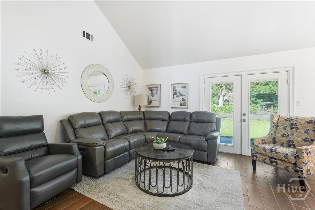 126 S Robinhood Drive