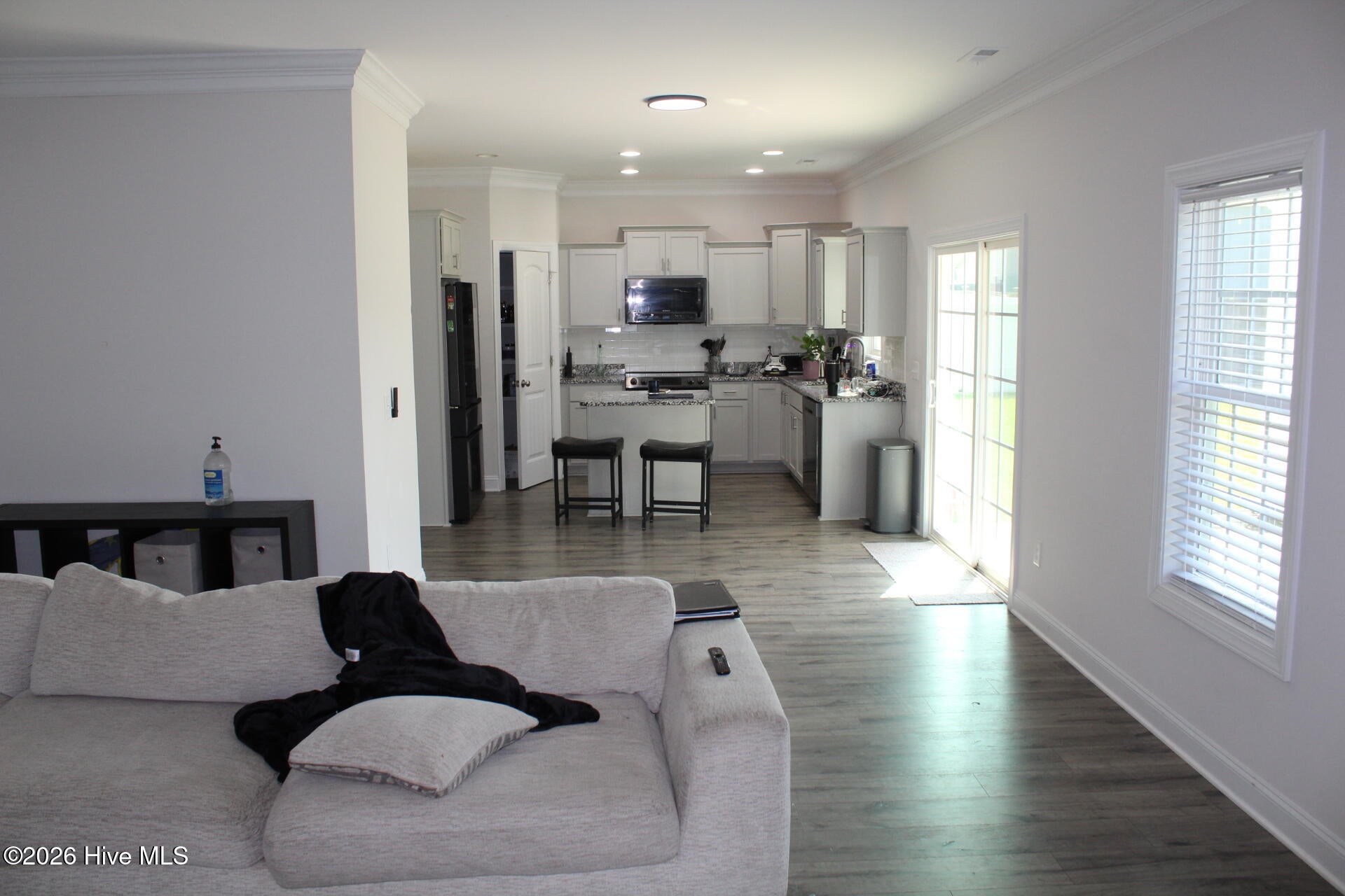 51 W Broughton Lane