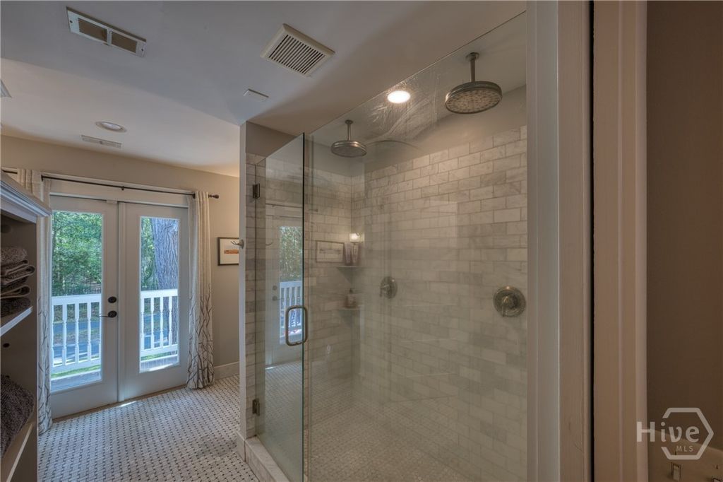 Photo of 65 Richmond Drive, Savannah, GA 31406 (MLS # SA356671)