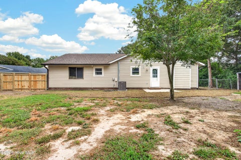 Tiny photo for 809 Deblea Court, Jacksonville, NC 28546 (MLS # 100606227)