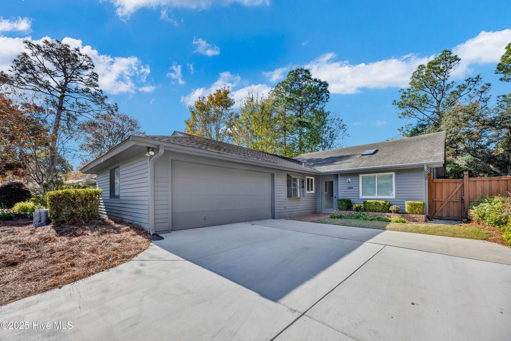 Photo of 1204 Bayside Circle W, Wilmington, NC 28405 (MLS # 100540470)