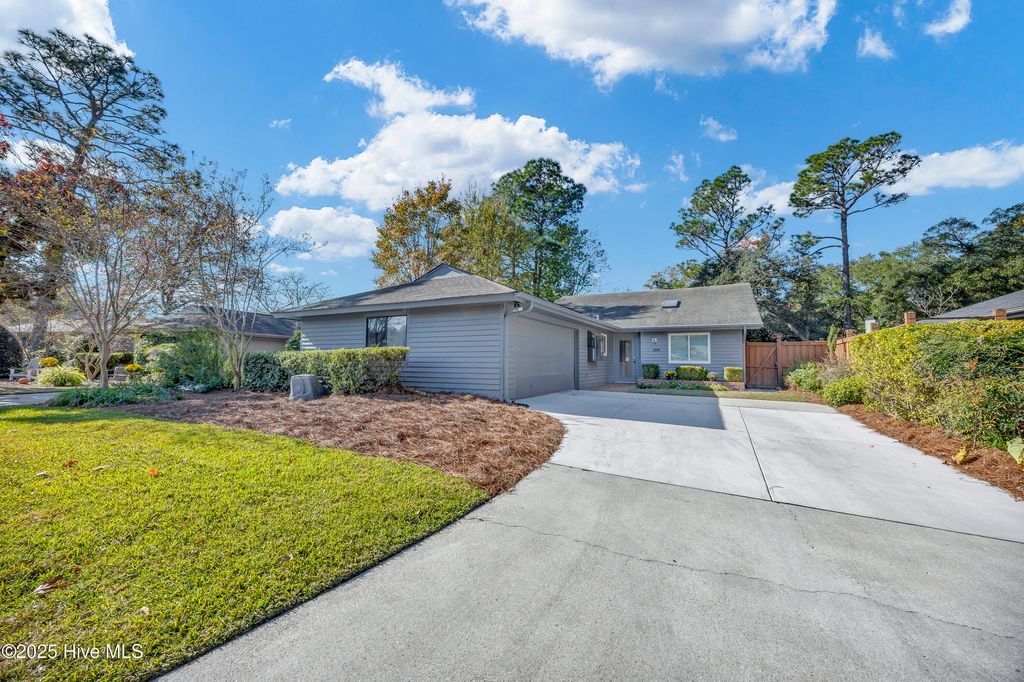 Photo of 1204 Bayside Circle W, Wilmington, NC 28405 (MLS # 100540470)