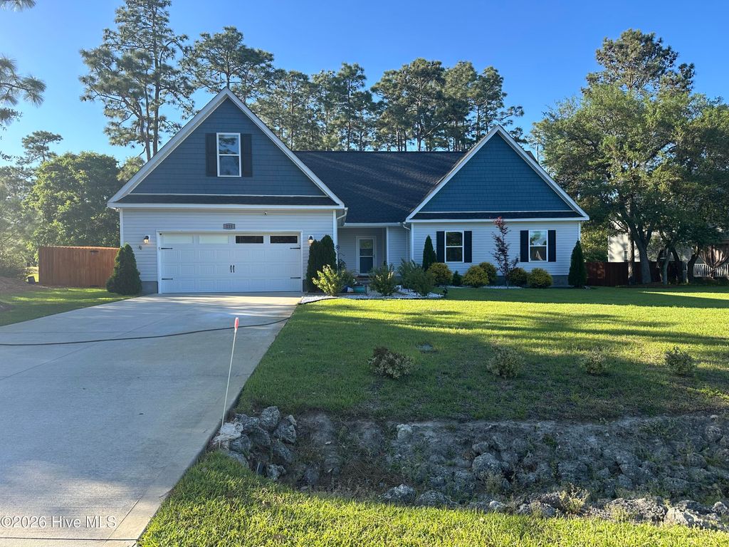 Photo of 225 Winding Creek Way, Hubert, NC 28539 (MLS # 100568853)