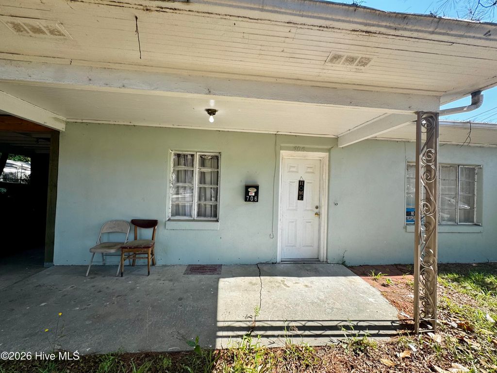 Photo of 706 E Lenoir Avenue, Kinston, NC 28501 (MLS # 100577928)